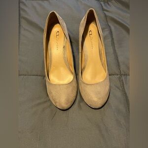 Chinese laundry taupe Women's wedge Pumps